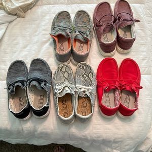 5 pair woman’s size 7 hey dudes
